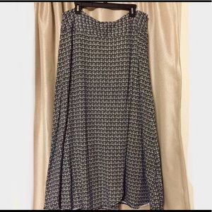 Full patterned skirt